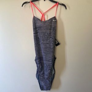 Nike Swimsuit Women 10 / 36 New NWT
